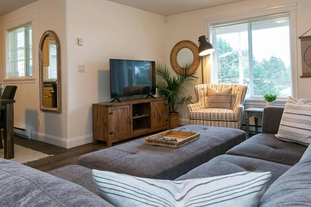 빅토리아 Cozy Renovated Oasis W Private Terrace & Parking 빌라